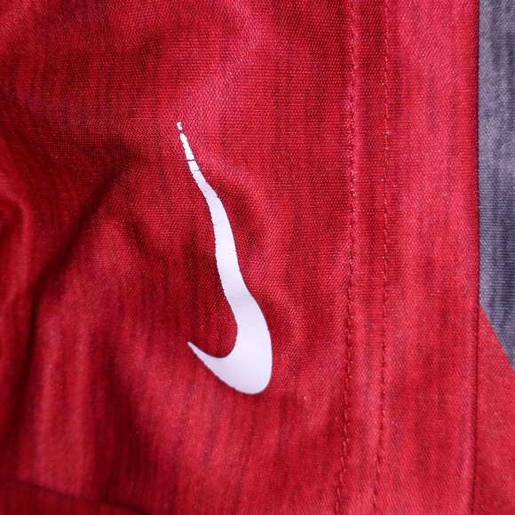 Boys size 5-6years old Nike dri-fit tshirt - Picture 3 of 5